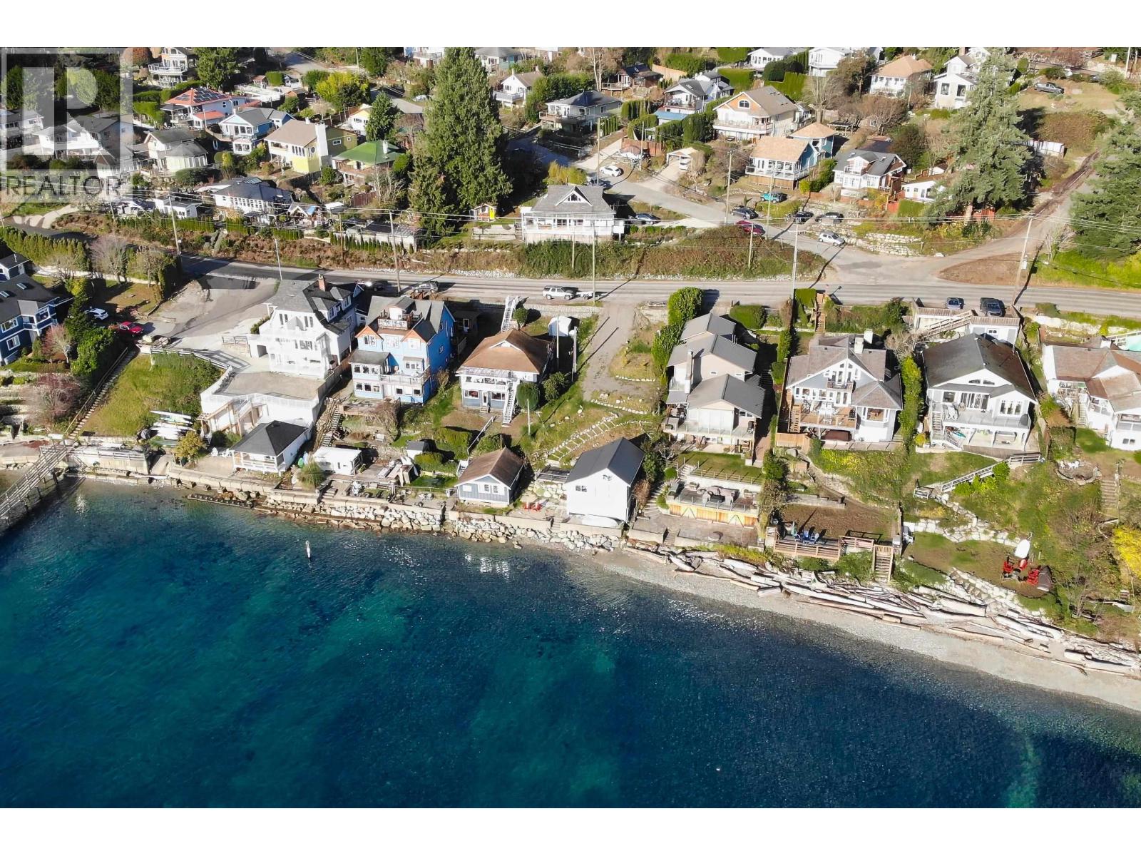 811 MARINE DRIVE, Gibsons