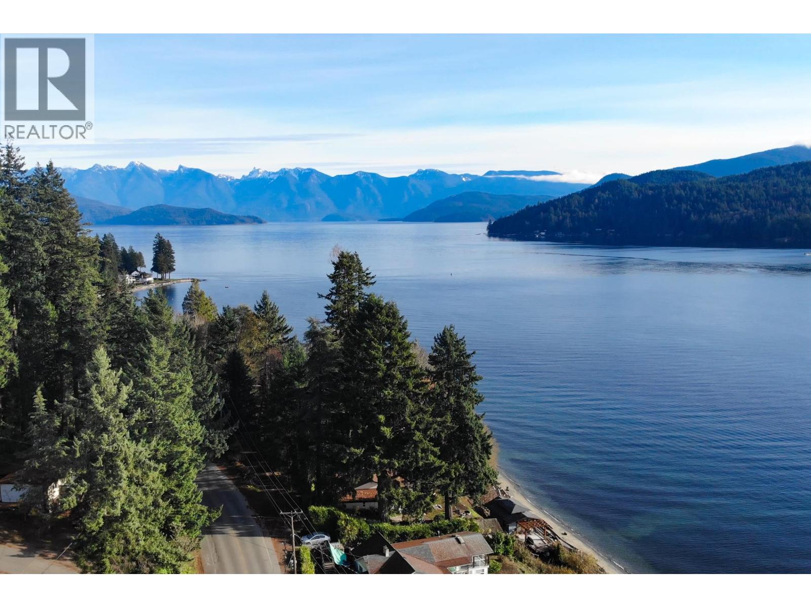 811 MARINE DRIVE, Gibsons