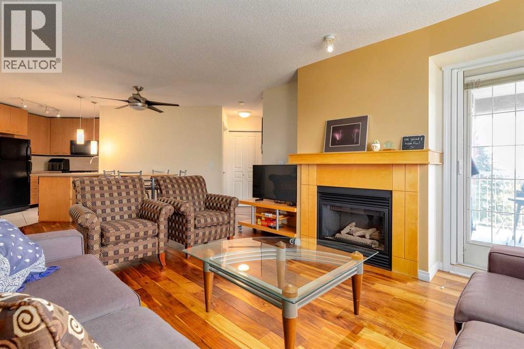 Single Family House for Sale in   Richard Place SW Lincoln Park Calgary 
