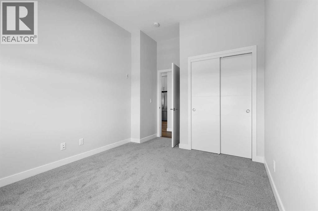 Single Family House for Sale in   Les Jardins Park SE Douglasdale/Glen Calgary 