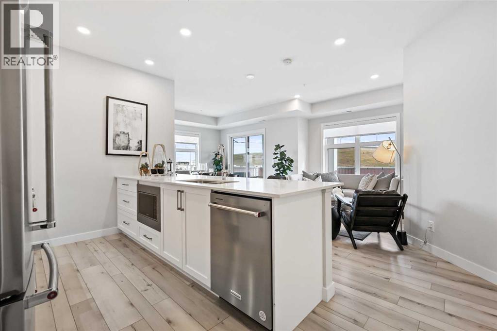 Single Family House for Sale in   Les Jardins Park SE Douglasdale/Glen Calgary 