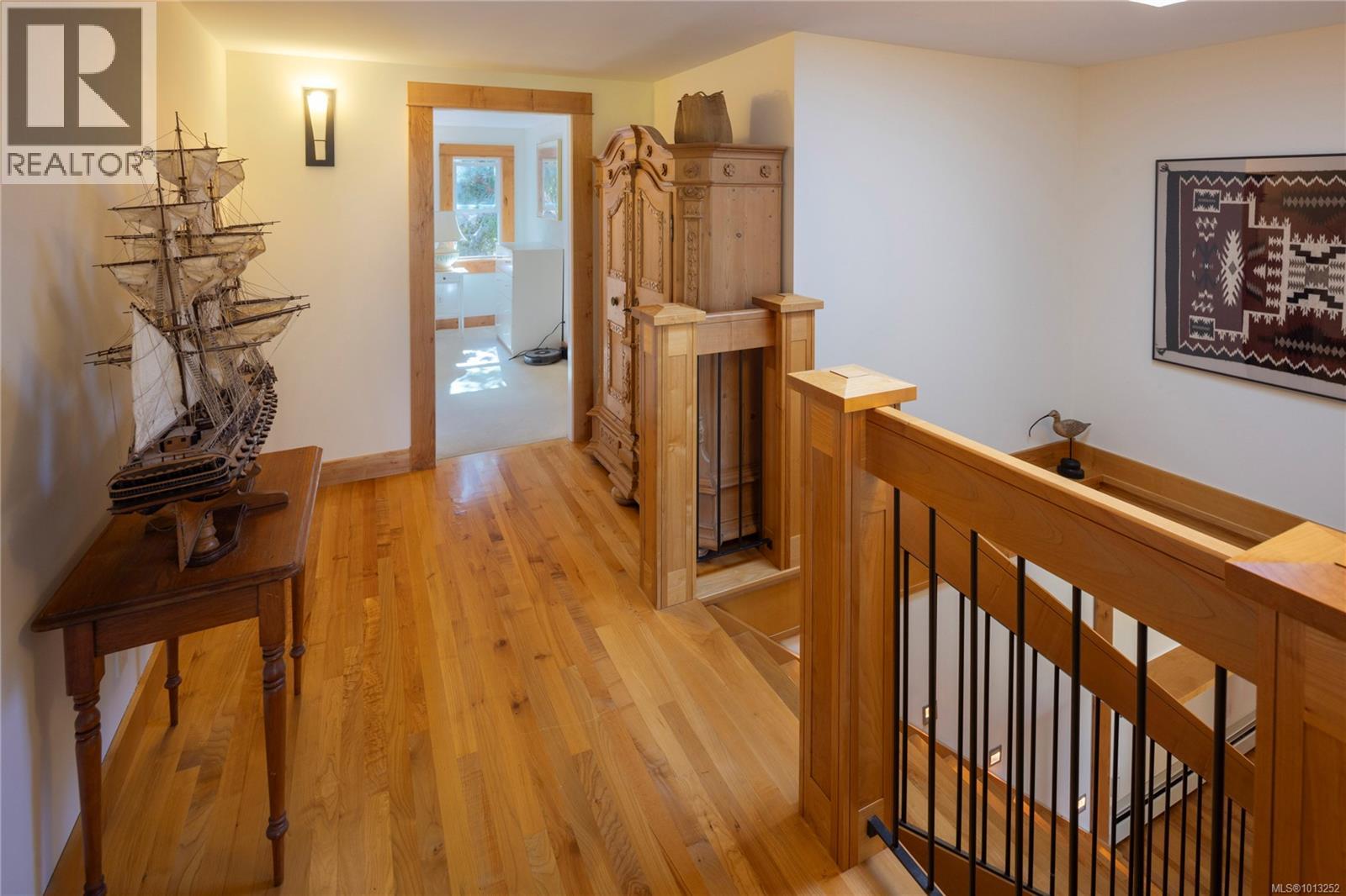 2710 Sea View Rd, Saanich