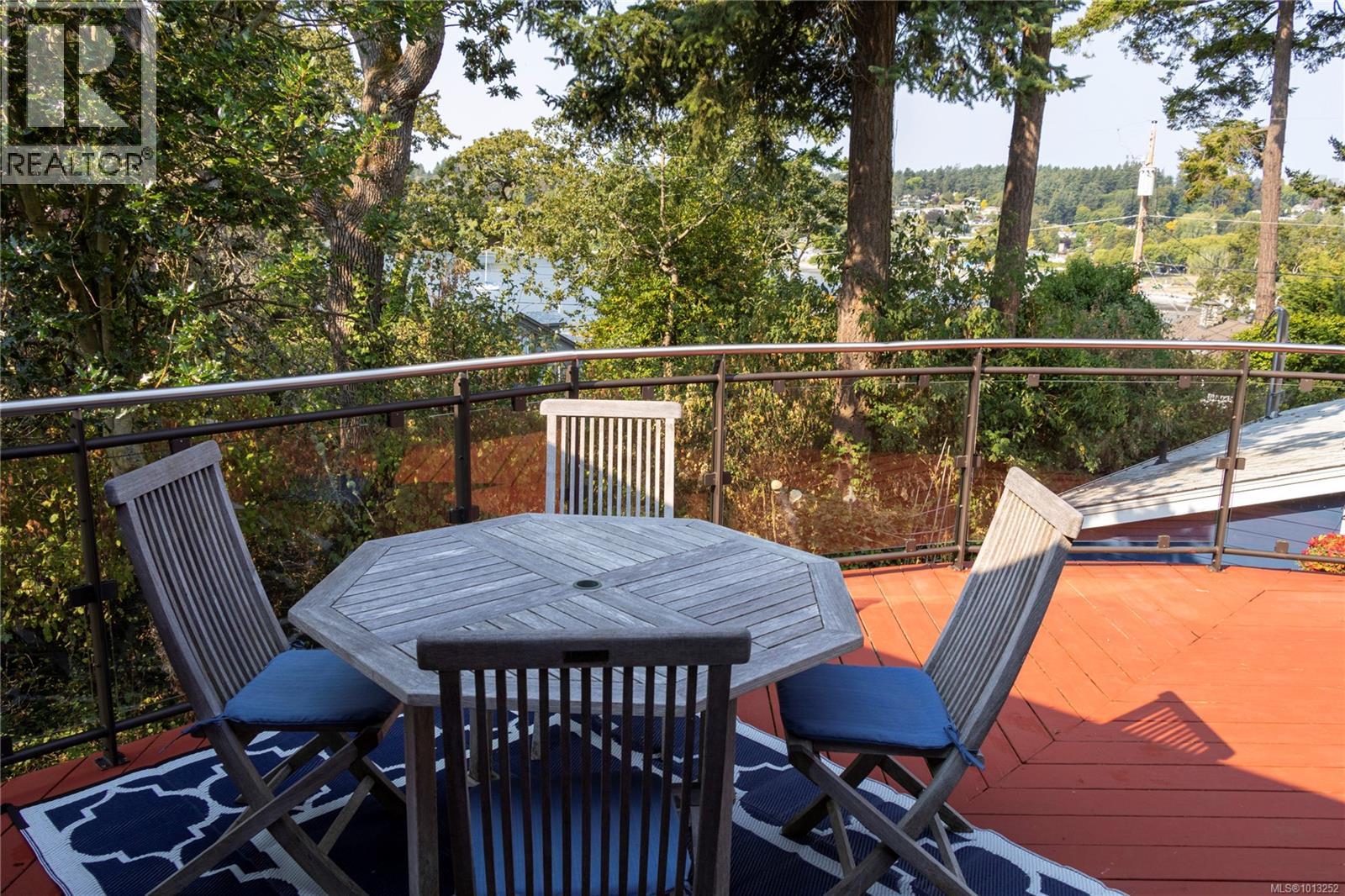 2710 Sea View Rd, Saanich