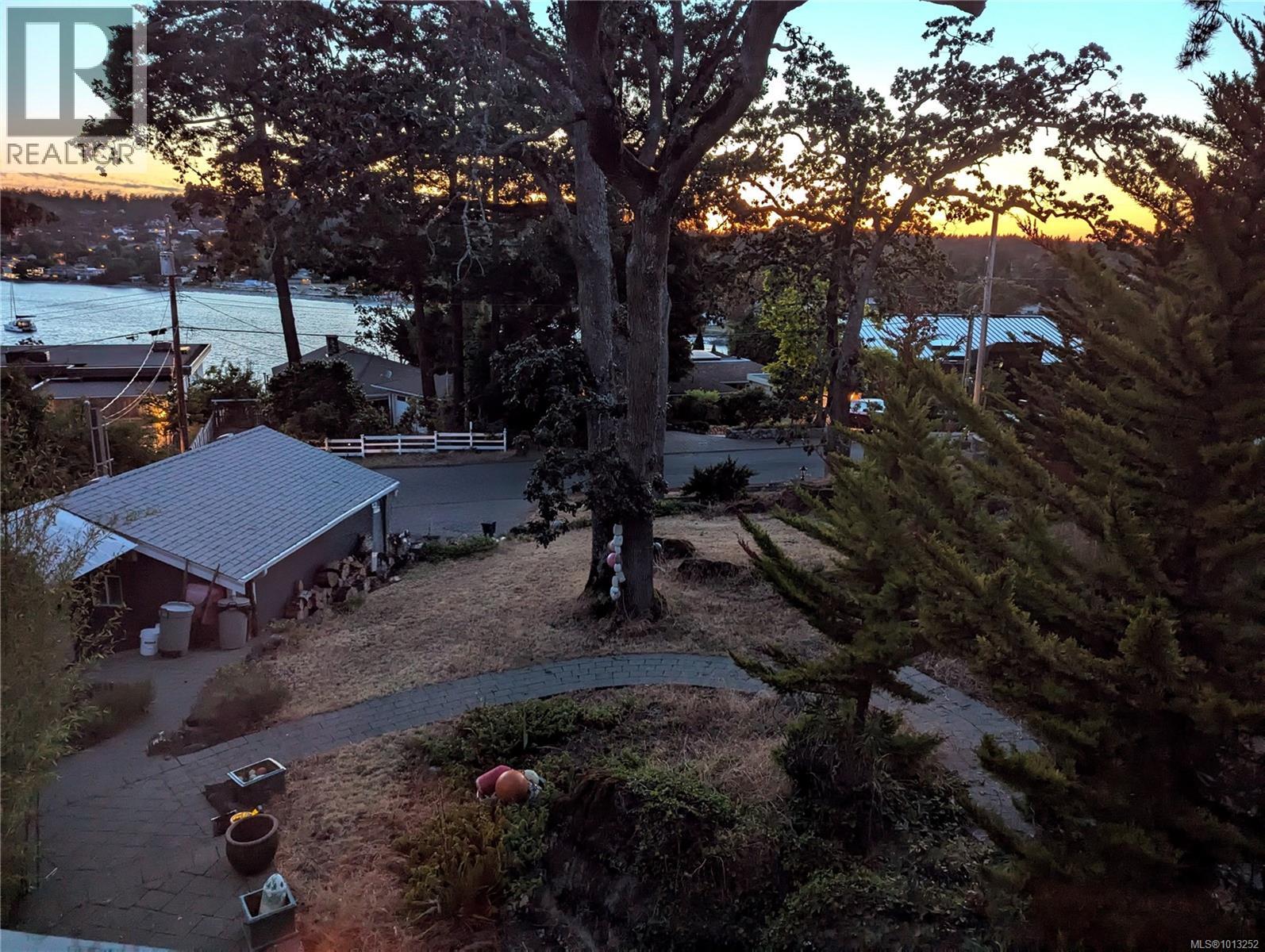 2710 Sea View Rd, Saanich