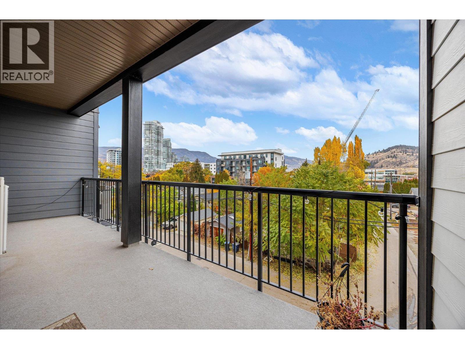 313 660 Cawston Avenue, Kelowna