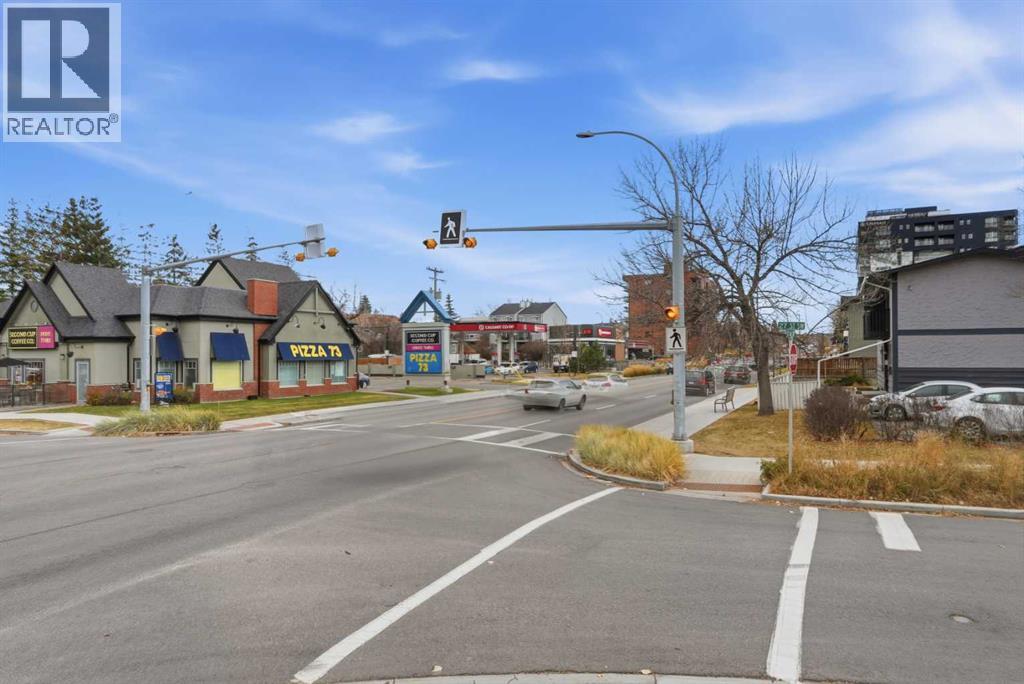 Single Family House for Sale in    Avenue SW Shaganappi Calgary 