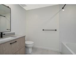 404 27218 Aldergrove Town Centre Drive, Langley, BC V4W0E4 Photo 9