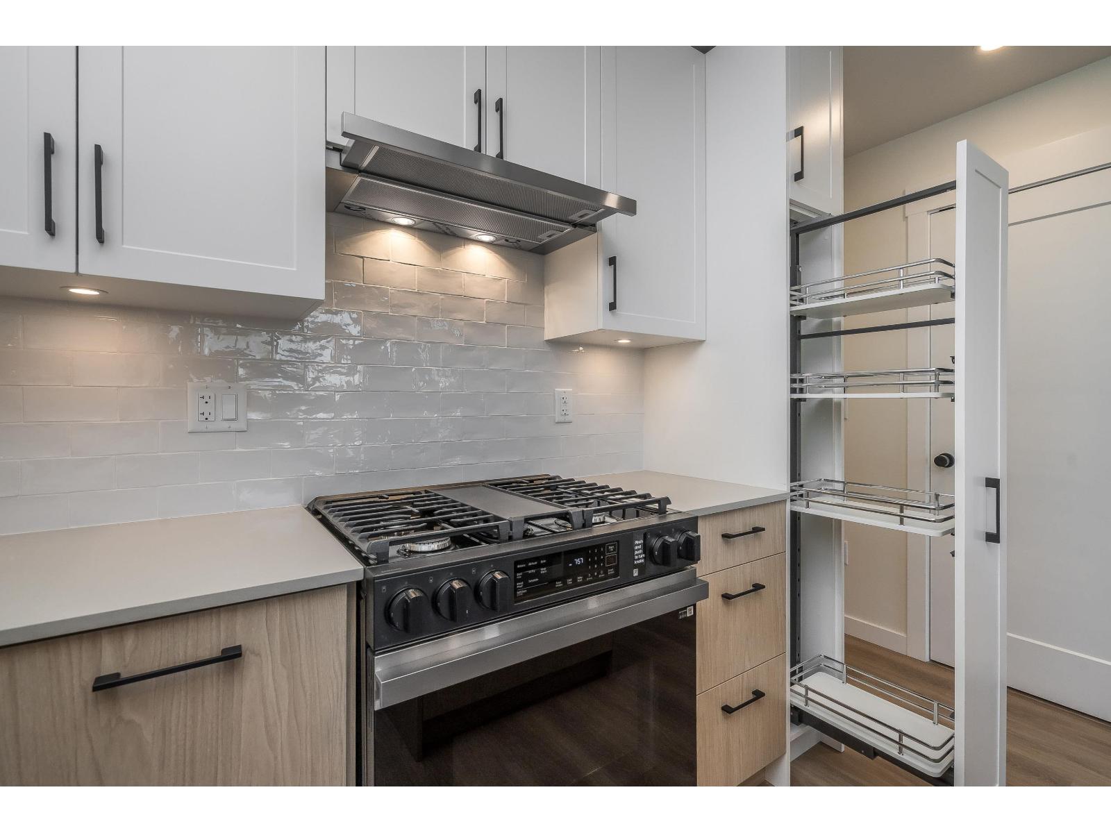 404 27218 ALDERGROVE TOWN CENTRE DRIVE, Langley