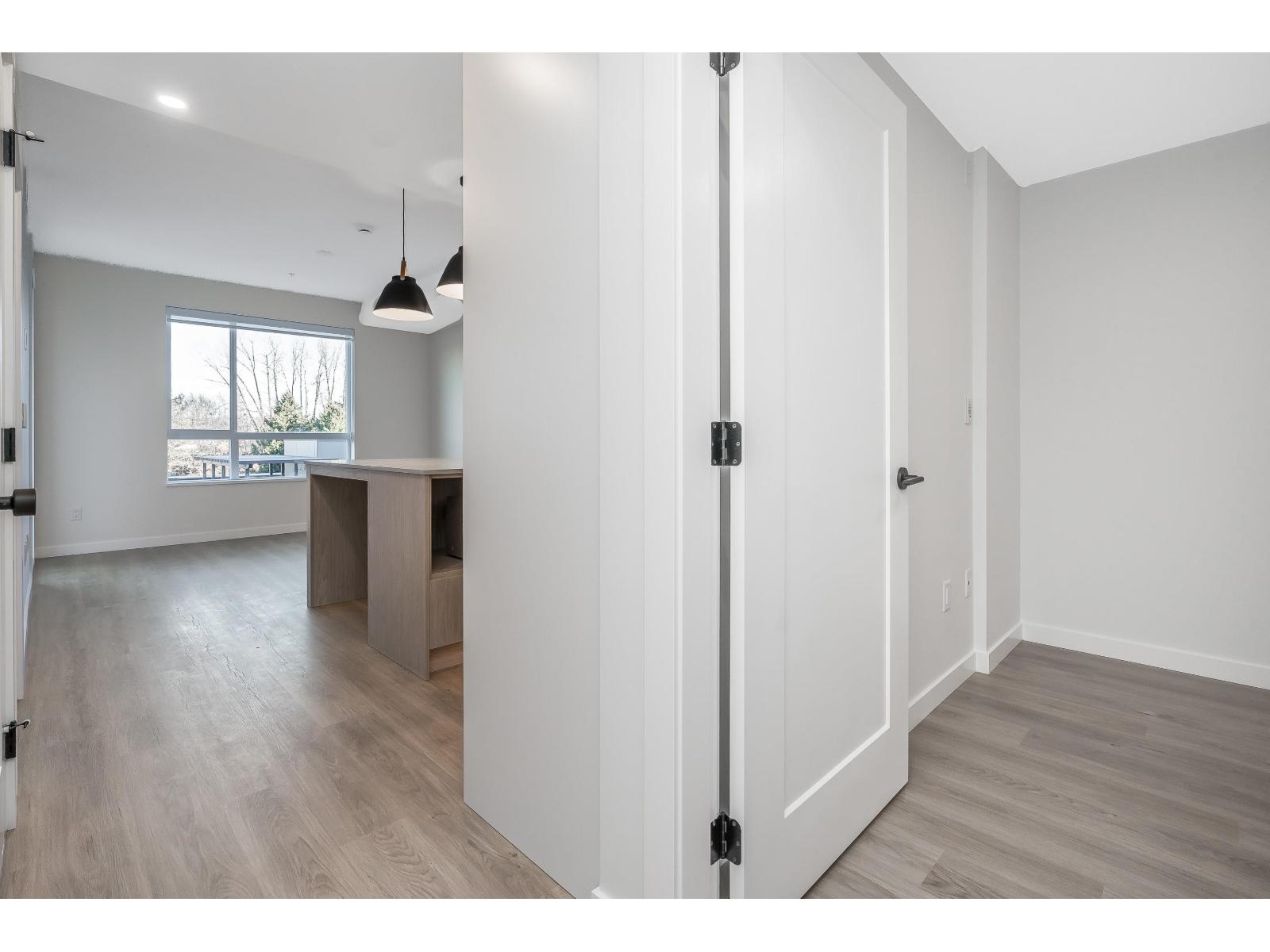 404 27218 ALDERGROVE TOWN CENTRE DRIVE, Langley