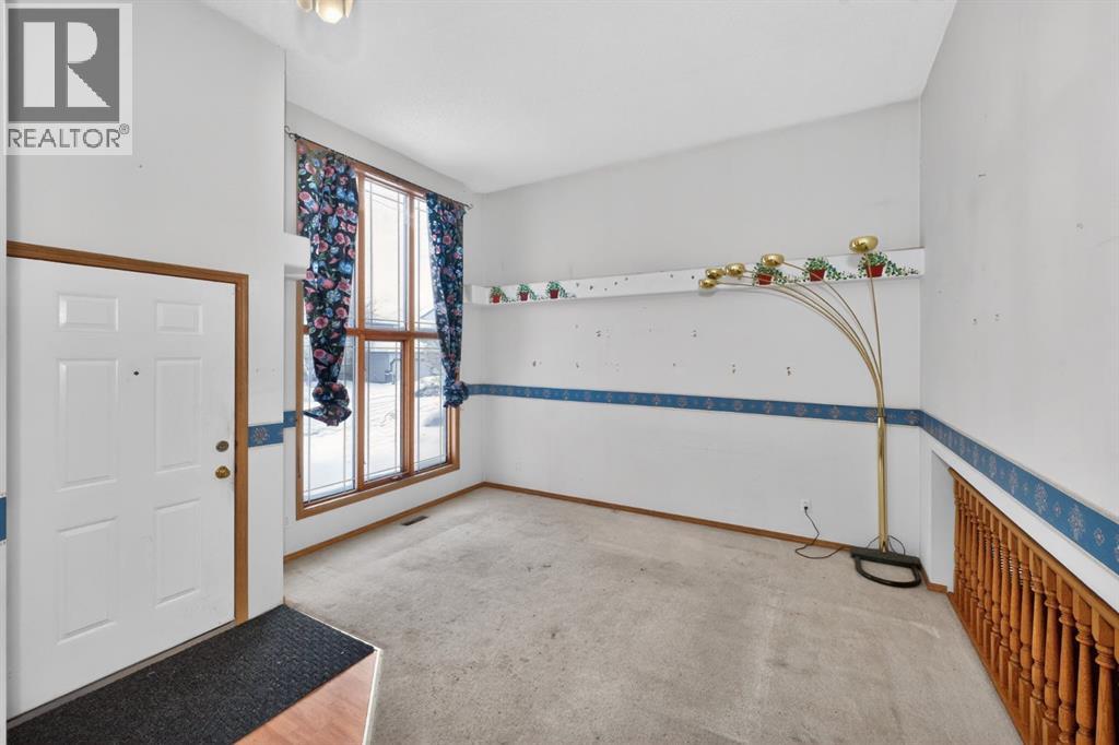 Single Family House 3 Level for Sale in  Somercrest Circle SW Somerset Calgary 