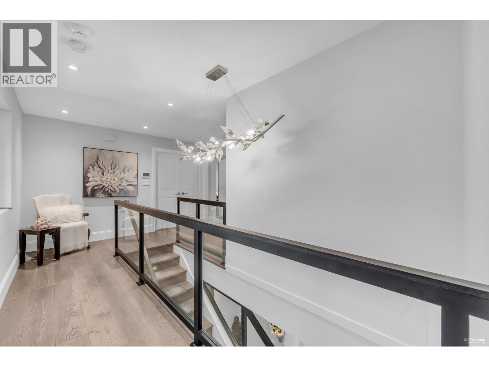 1812 CARDINAL CRESCENT, North Vancouver