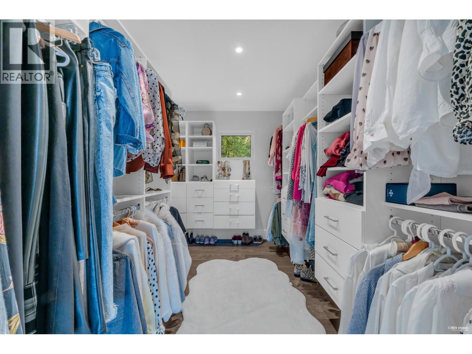 1812 CARDINAL CRESCENT, North Vancouver