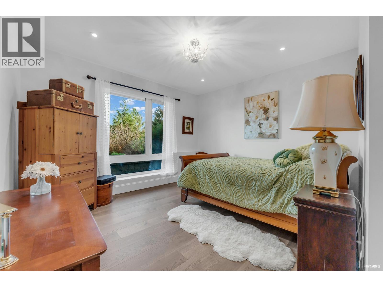 1812 CARDINAL CRESCENT, North Vancouver