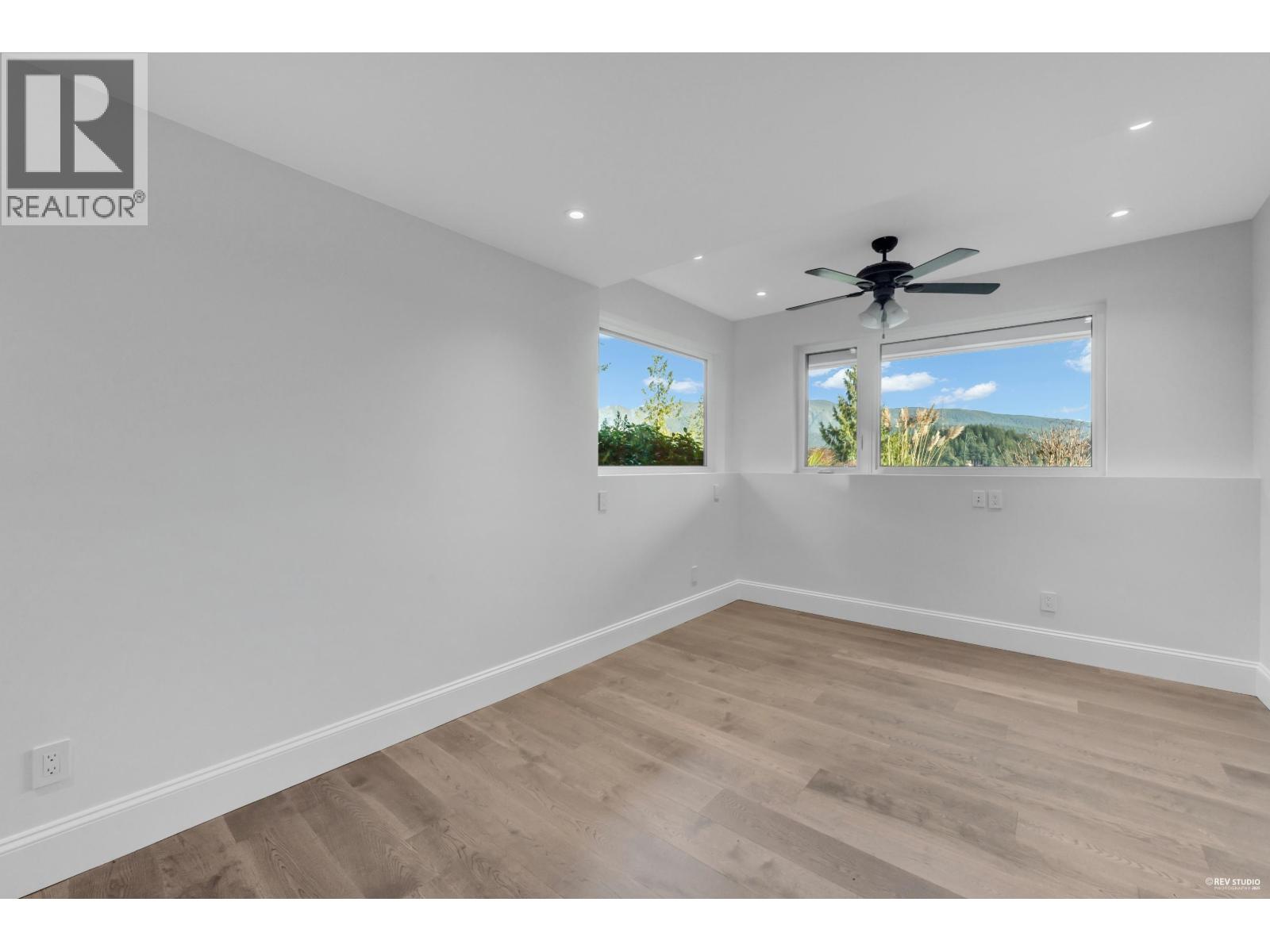 1812 CARDINAL CRESCENT, North Vancouver