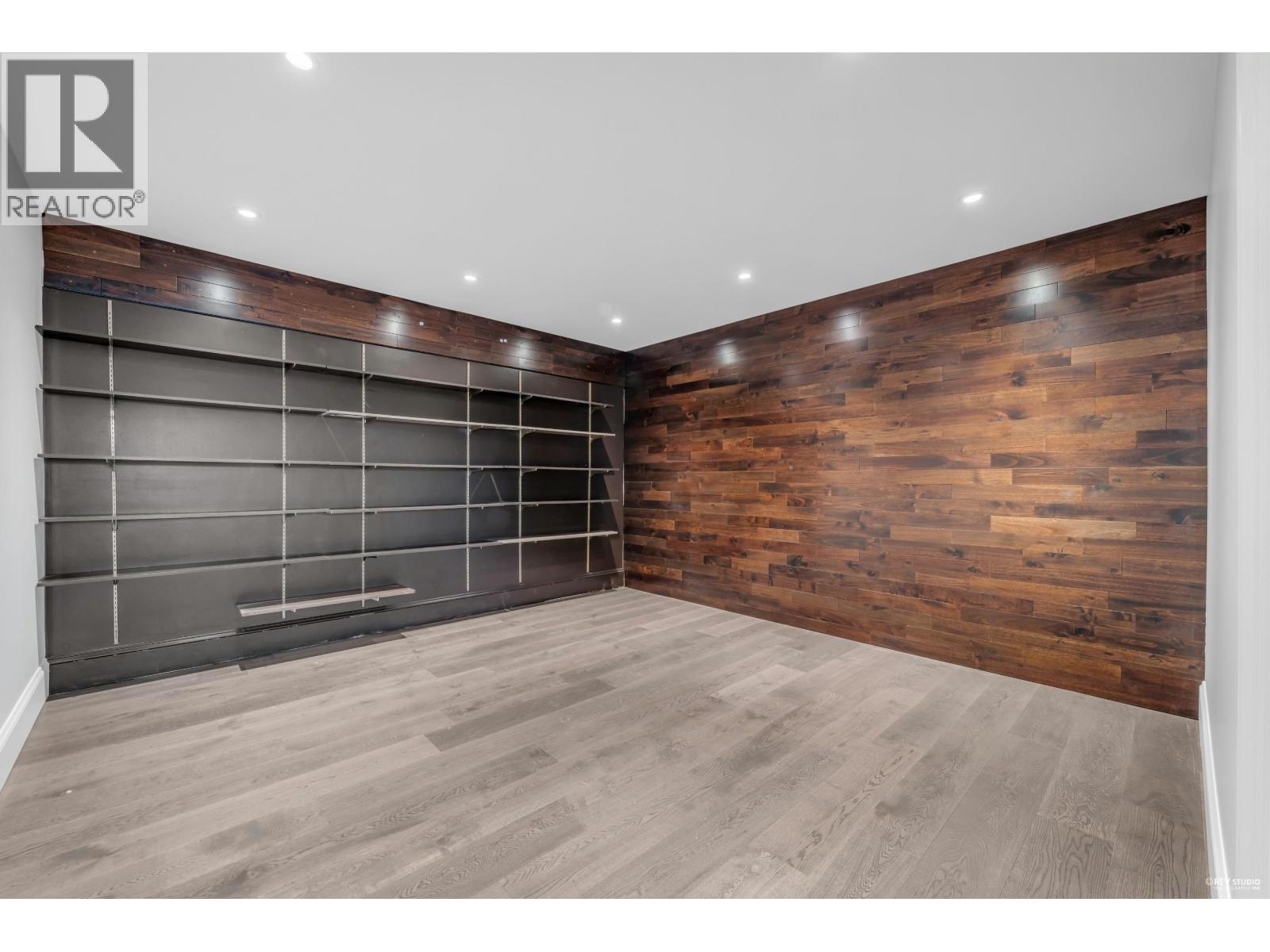 1812 CARDINAL CRESCENT, North Vancouver