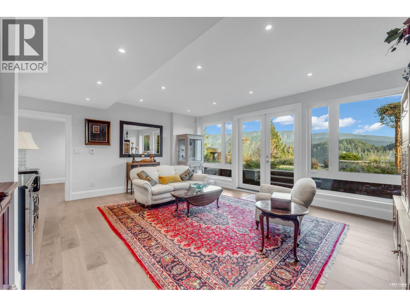 1812 CARDINAL CRESCENT, North Vancouver