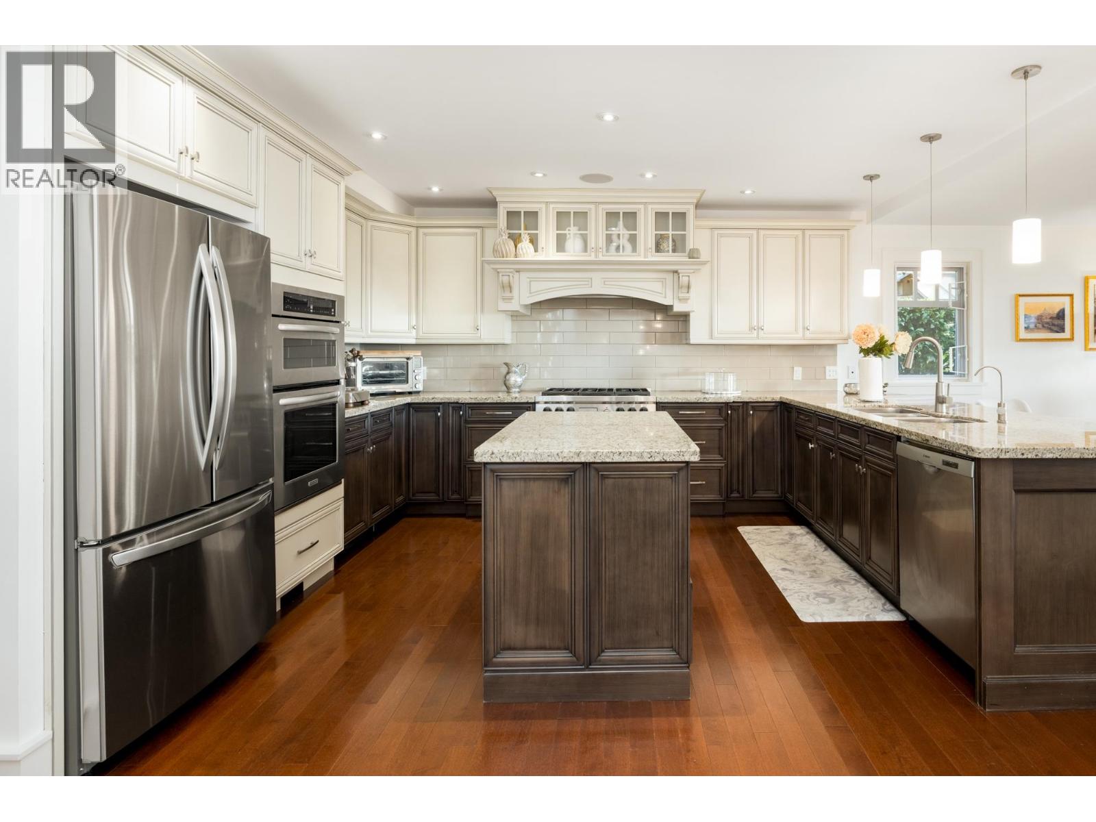 2623 LAWSON AVENUE, West Vancouver