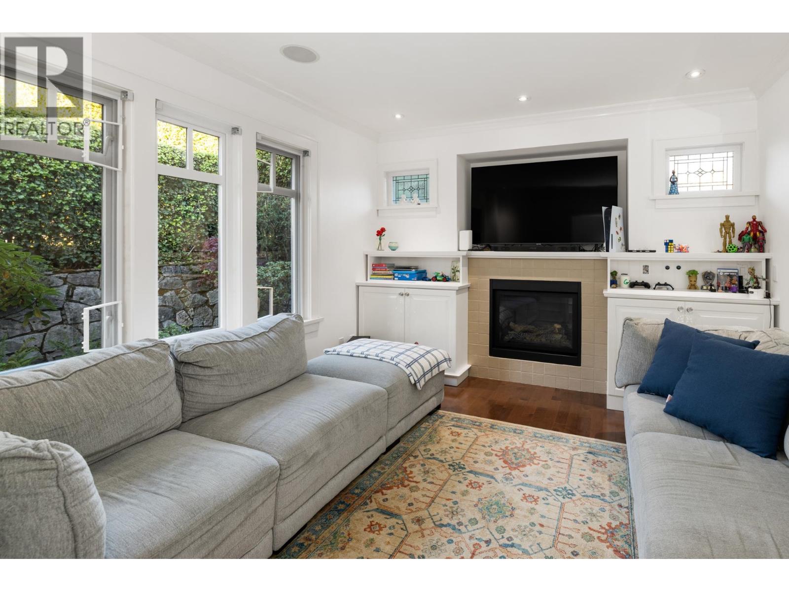 2623 LAWSON AVENUE, West Vancouver