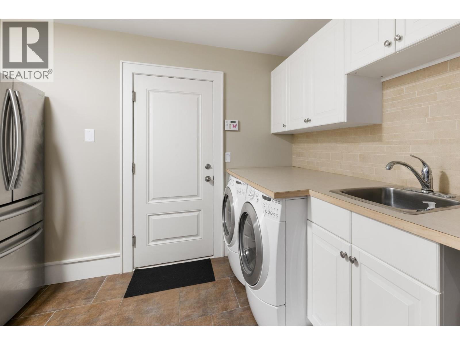 2623 LAWSON AVENUE, West Vancouver