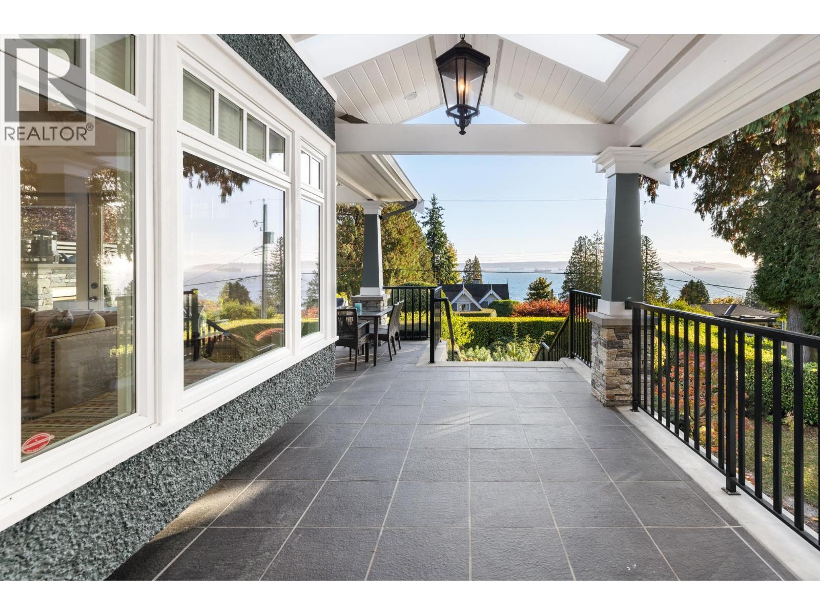 2623 LAWSON AVENUE, West Vancouver