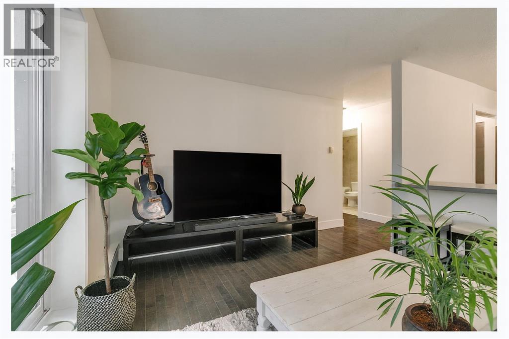 Single Family House for Sale in    Street SW Lower Mount Royal Calgary 