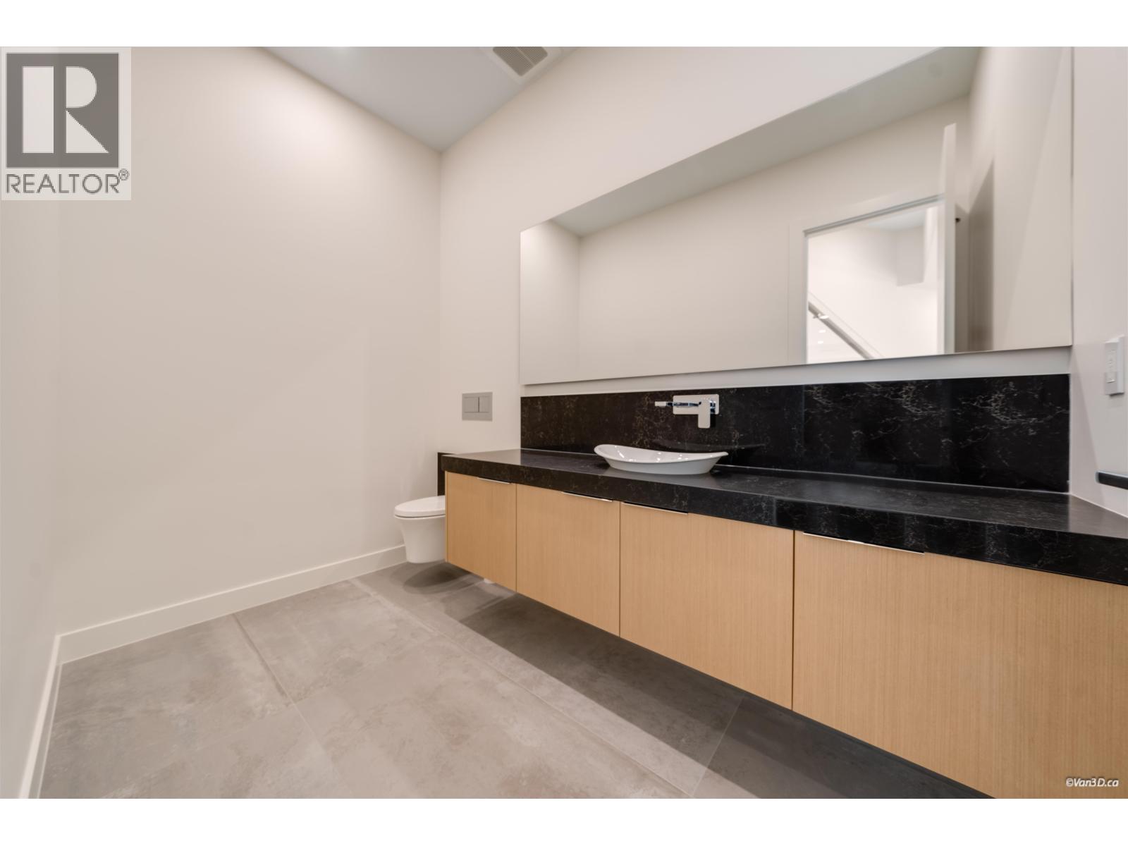 4437 PICCADILLY NORTH, West Vancouver