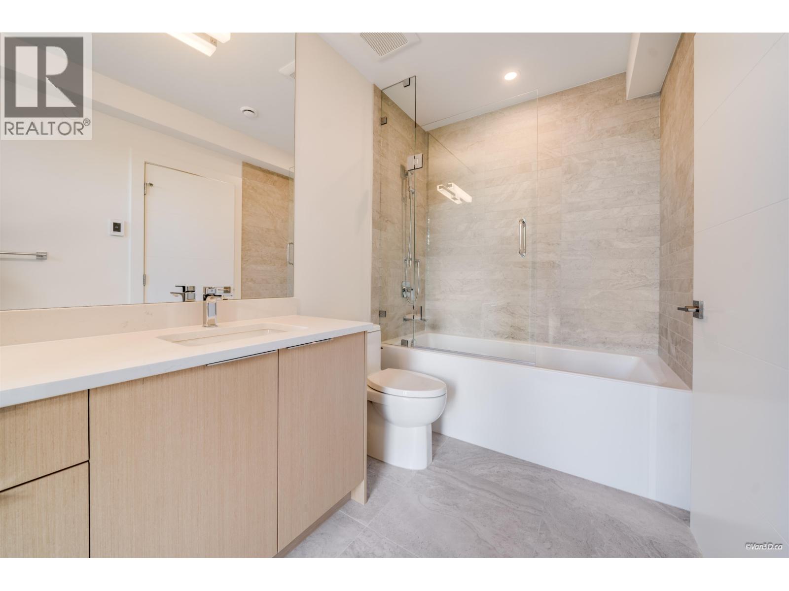 4437 PICCADILLY NORTH, West Vancouver