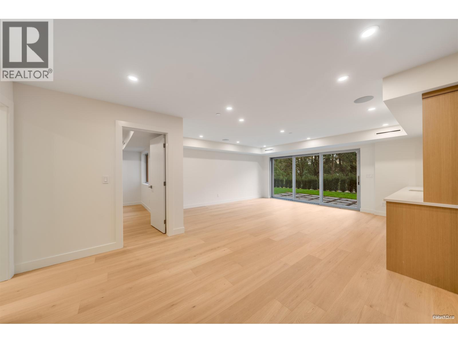 4437 PICCADILLY NORTH, West Vancouver