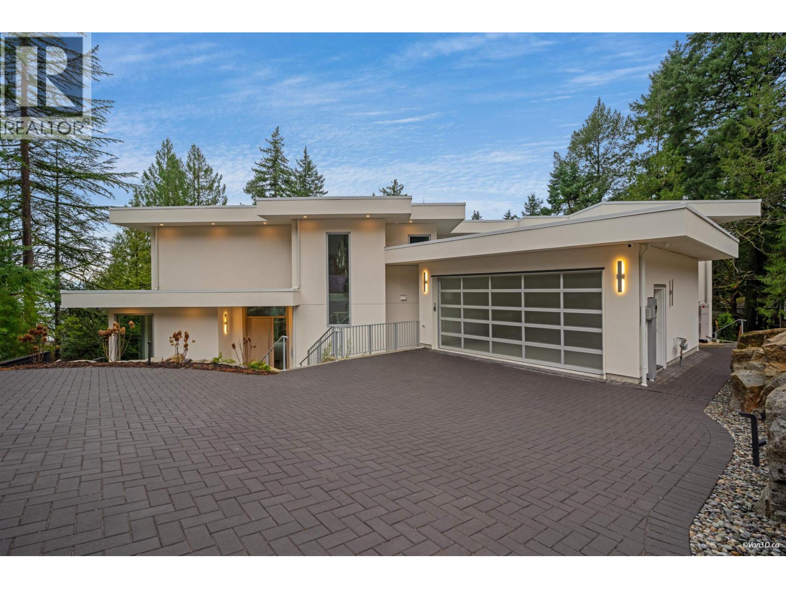 4437 PICCADILLY NORTH, West Vancouver