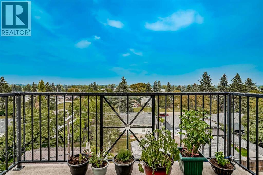 Single Family House for Sale in    Street SE Penbrooke Meadows Calgary 