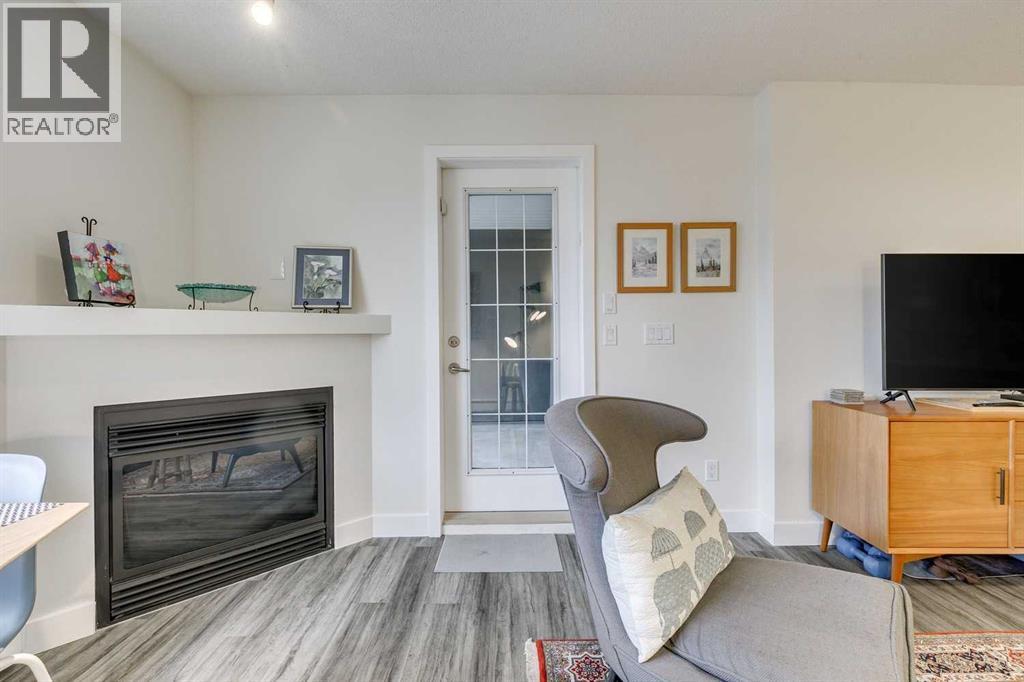 Single Family House for Sale in   Richard Court SW Lincoln Park Calgary 