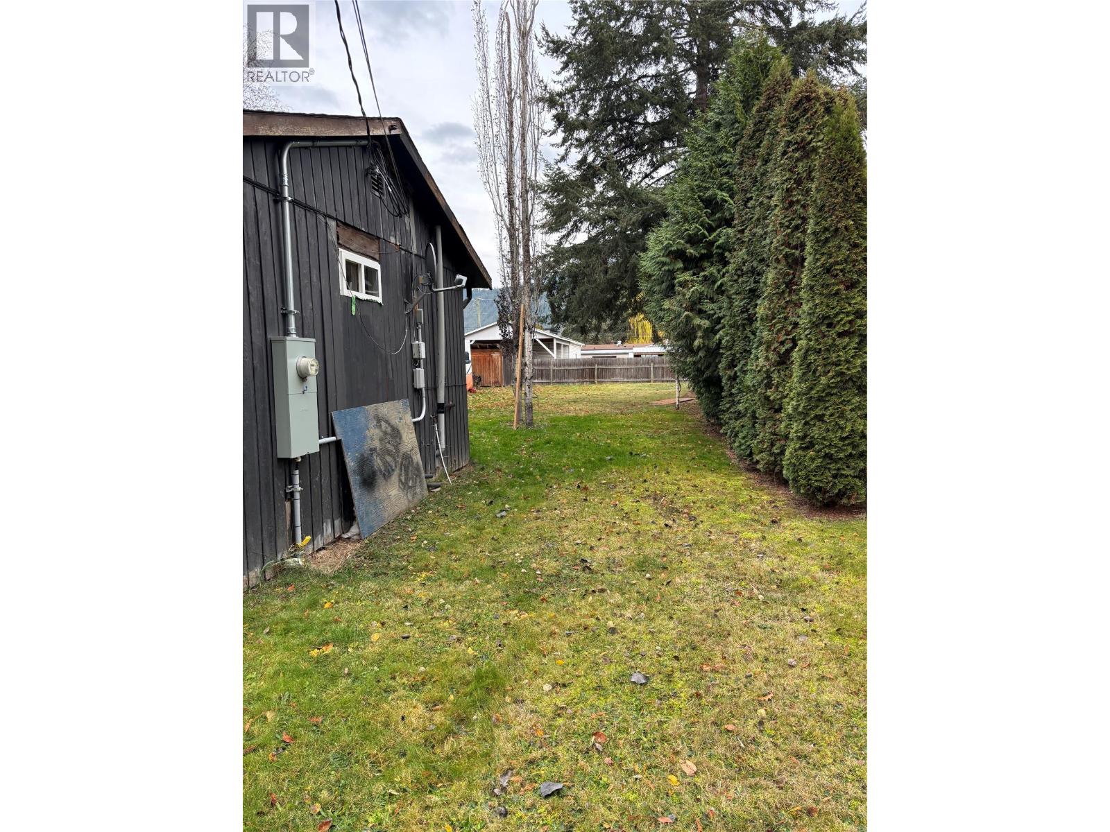 1233 Tunney Avenue, Sicamous