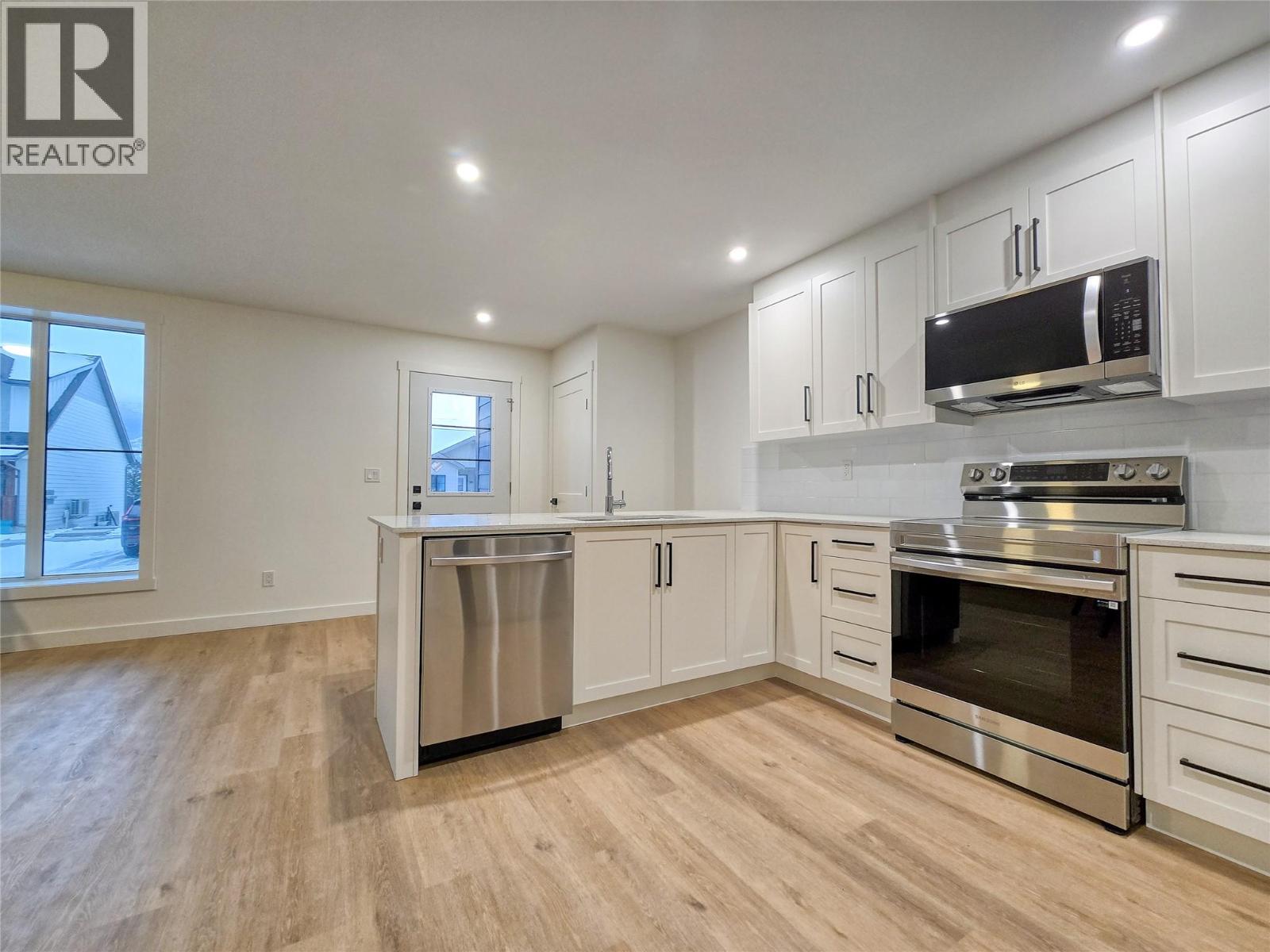 2098 Pine Tree Way Unit# 42, Invermere