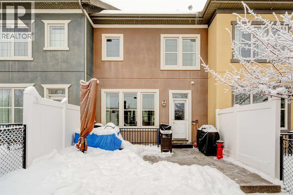 Single Family House for Sale in  Quarry Park Boulevard SE Douglasdale/Glen Calgary 