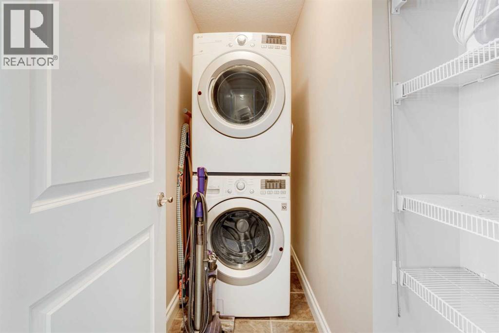 Single Family House for Sale in  Quarry Park Boulevard SE Douglasdale/Glen Calgary 