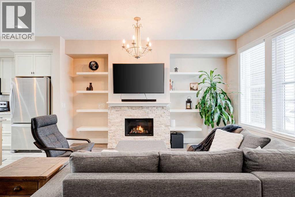 Single Family House for Sale in  Quarry Park Boulevard SE Douglasdale/Glen Calgary 