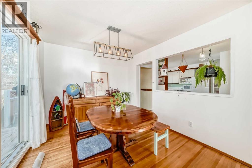 Single Family House Bungalow for Sale in  Vandergrift Crescent NW Varsity Calgary 