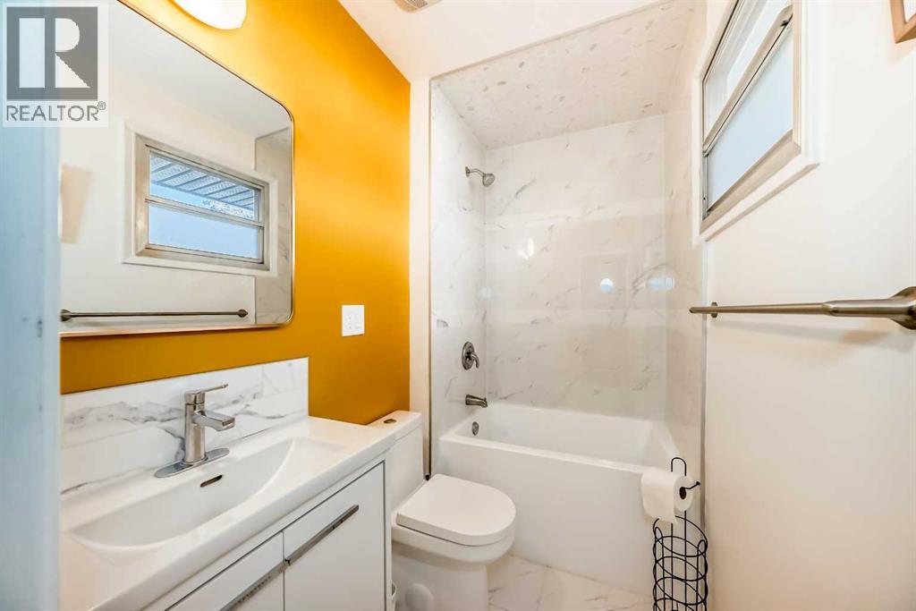 Single Family House Bungalow for Sale in  Vandergrift Crescent NW Varsity Calgary 