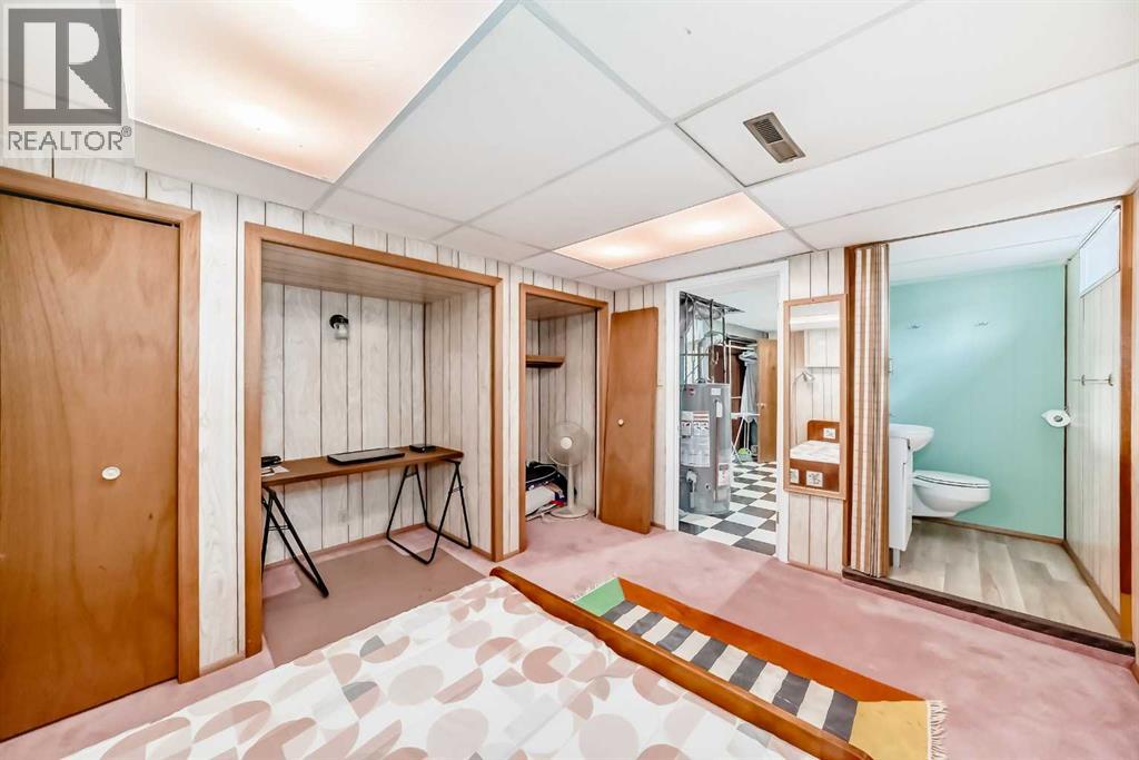 Single Family House Bungalow for Sale in  Vandergrift Crescent NW Varsity Calgary 