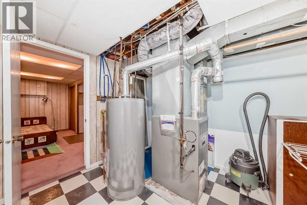 Single Family House Bungalow for Sale in  Vandergrift Crescent NW Varsity Calgary 