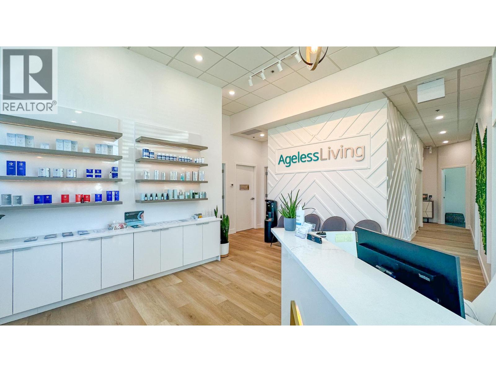 102 3320 Richter Street, Kelowna