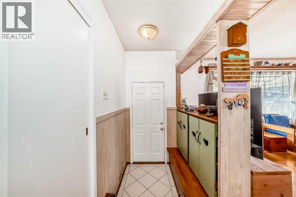 Single Family House Bungalow for Sale in  Vandergrift Crescent NW Varsity Calgary 