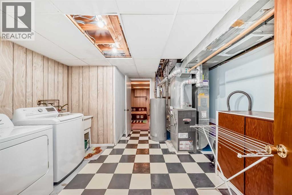 Single Family House Bungalow for Sale in  Vandergrift Crescent NW Varsity Calgary 