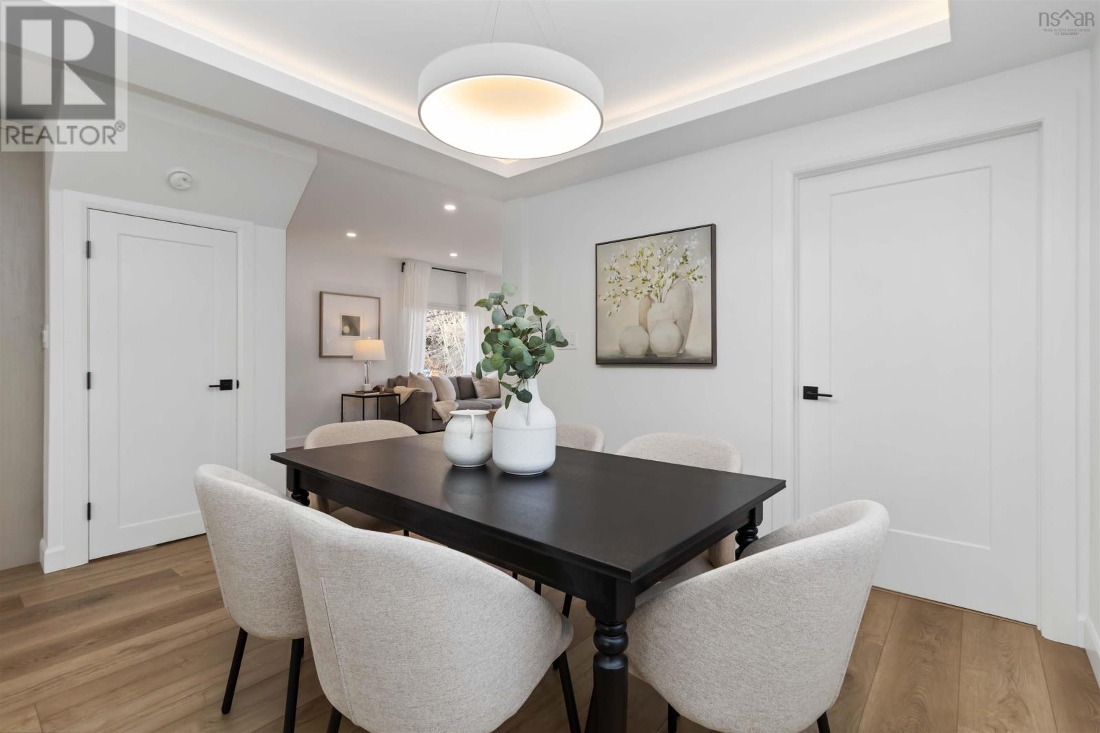 Property 19 of 49 of 23 Oakdale Crescent