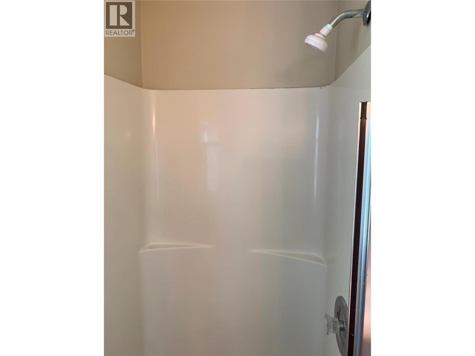  1425 Highland Drive South, Kelowna