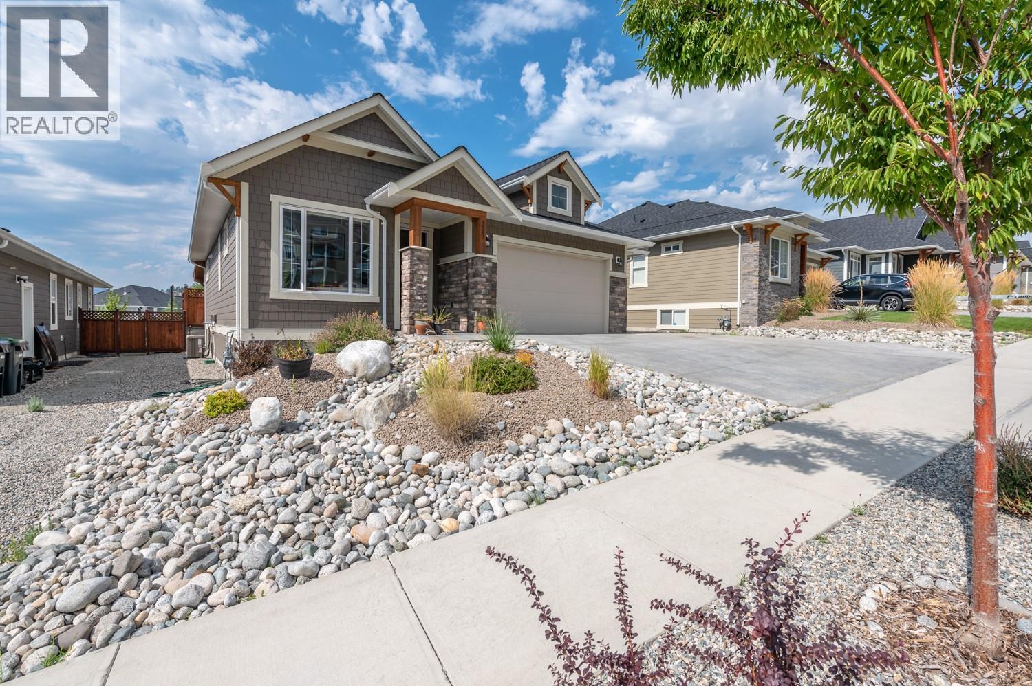 1067 HOLDEN Road, Penticton