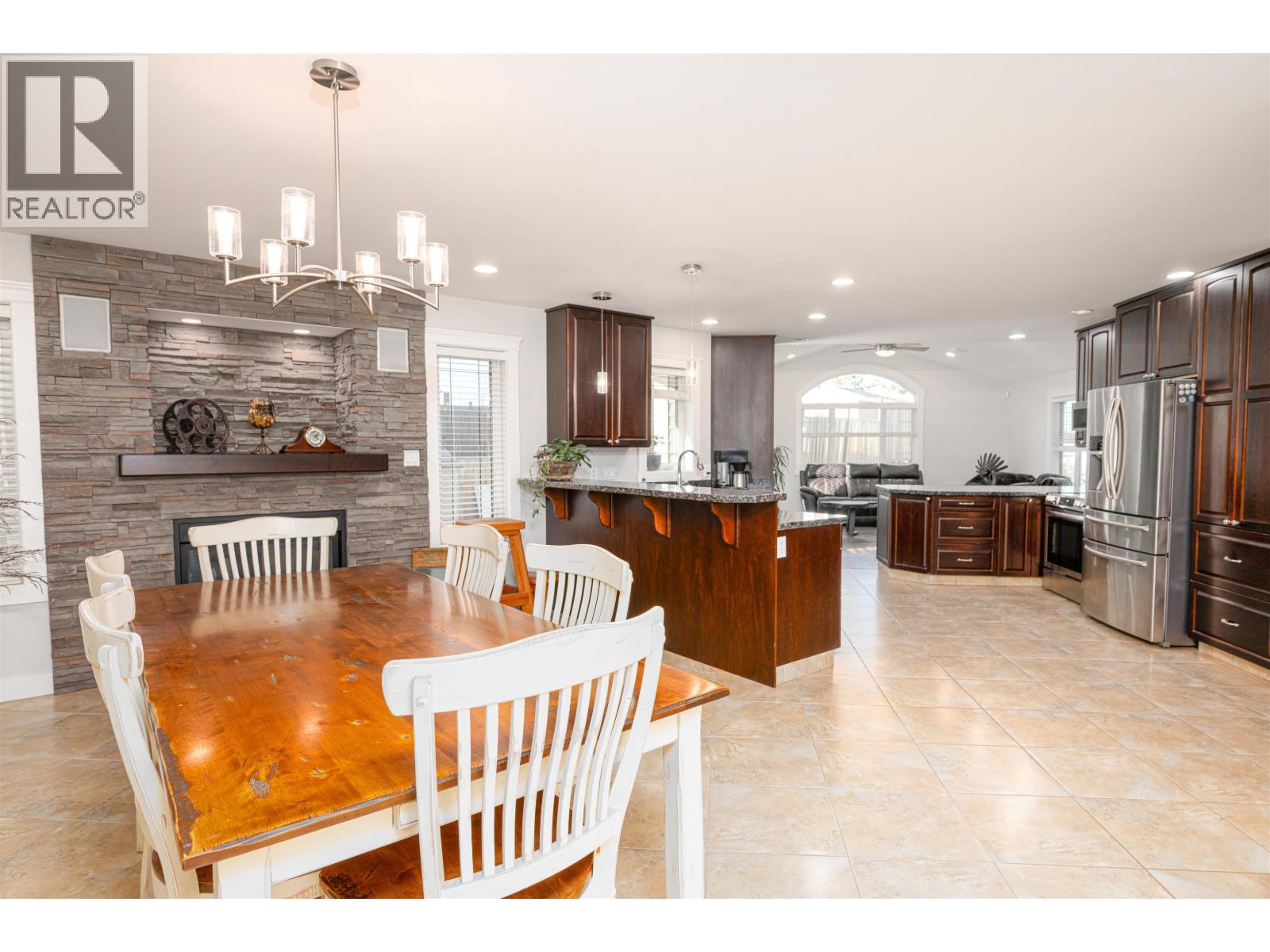 6981 WESTMOUNT DRIVE, Prince George