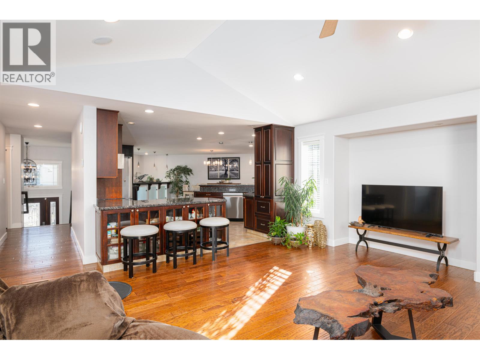 6981 WESTMOUNT DRIVE, Prince George