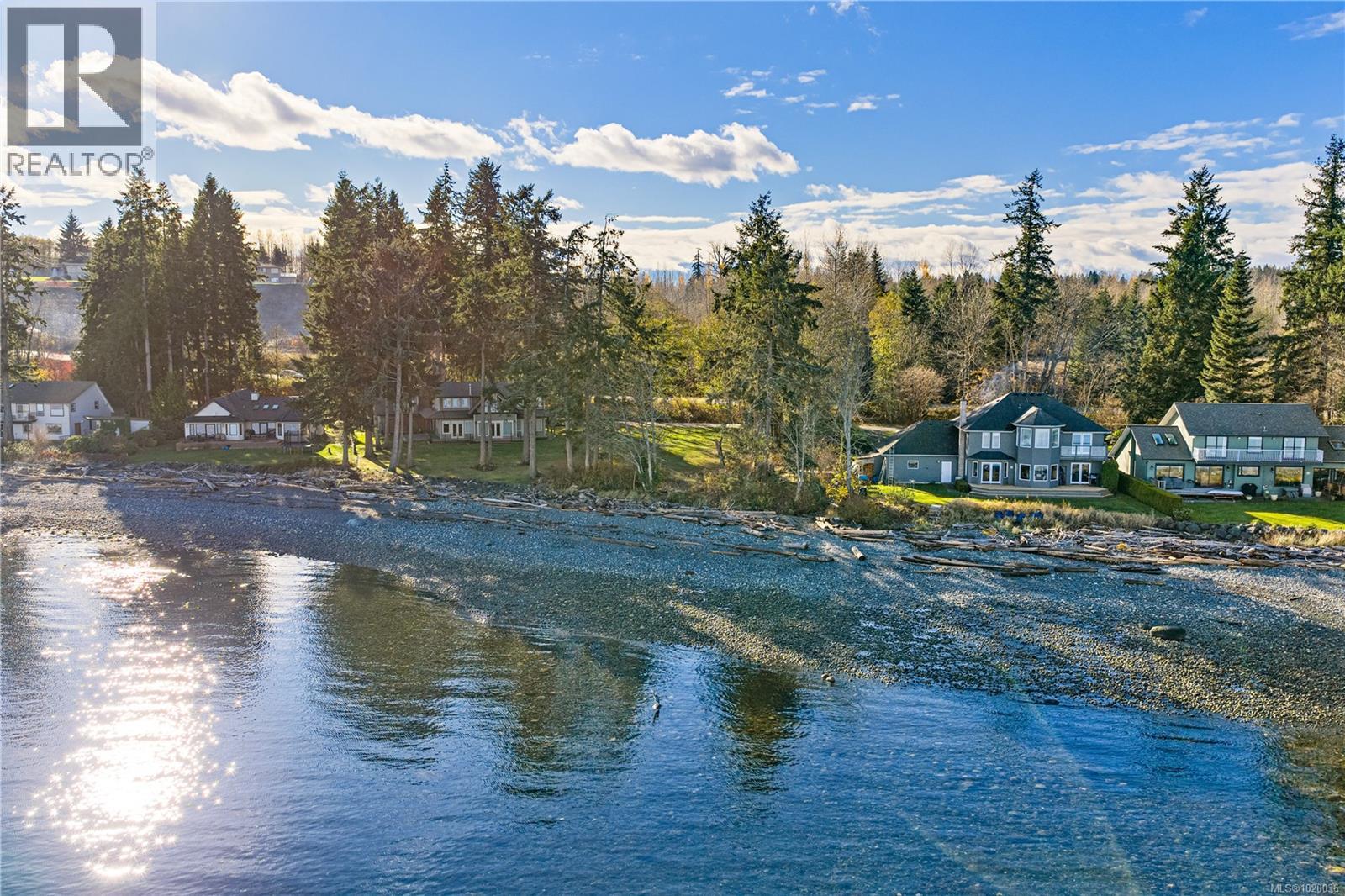 3983 Appian Way, Campbell River