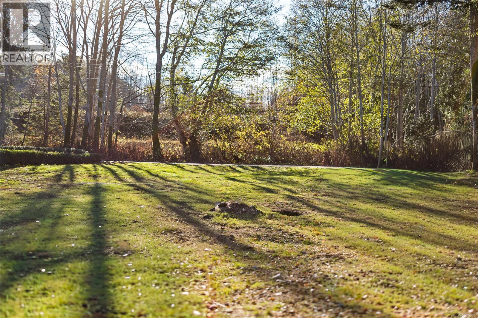 3983 Appian Way, Campbell River